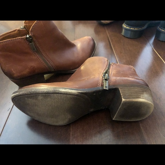 lucky brand basel ankle booties - Picture 3 of 3